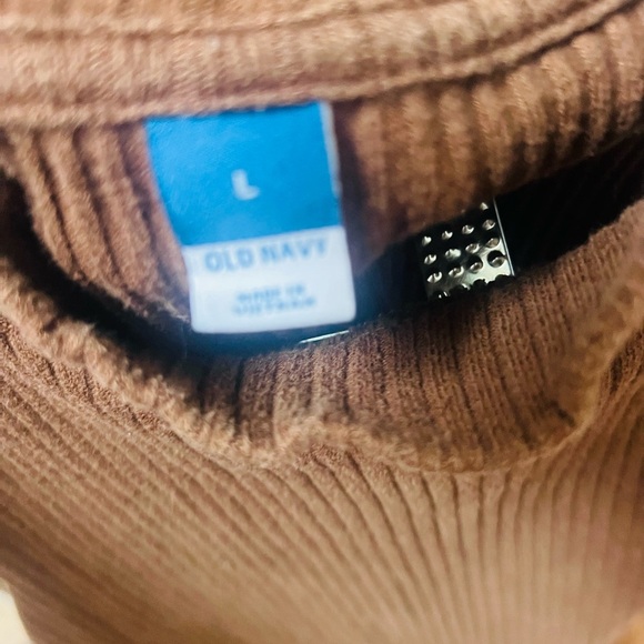 Old Navy Tan Ribbed Knit Sweater - Picture 4 of 4